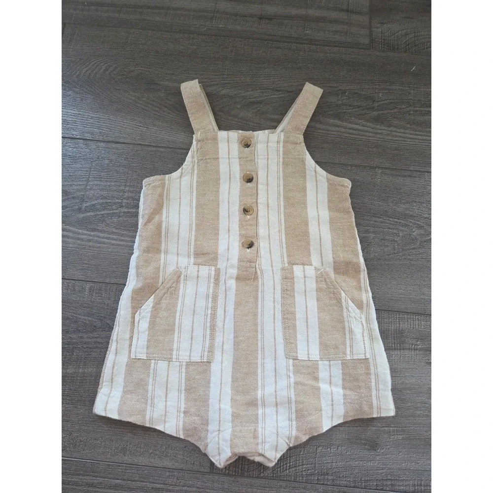Old navy baby girl romper 12-18 mos